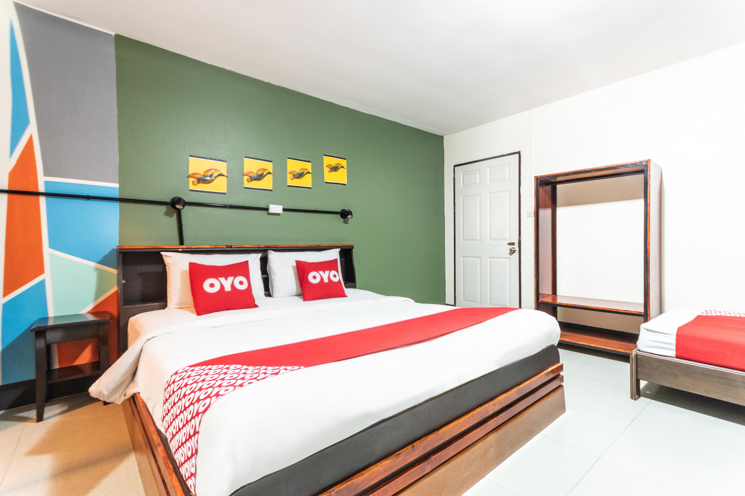Oyo 75304 Riverside Guesthouse Khao Lak Buitenkant foto