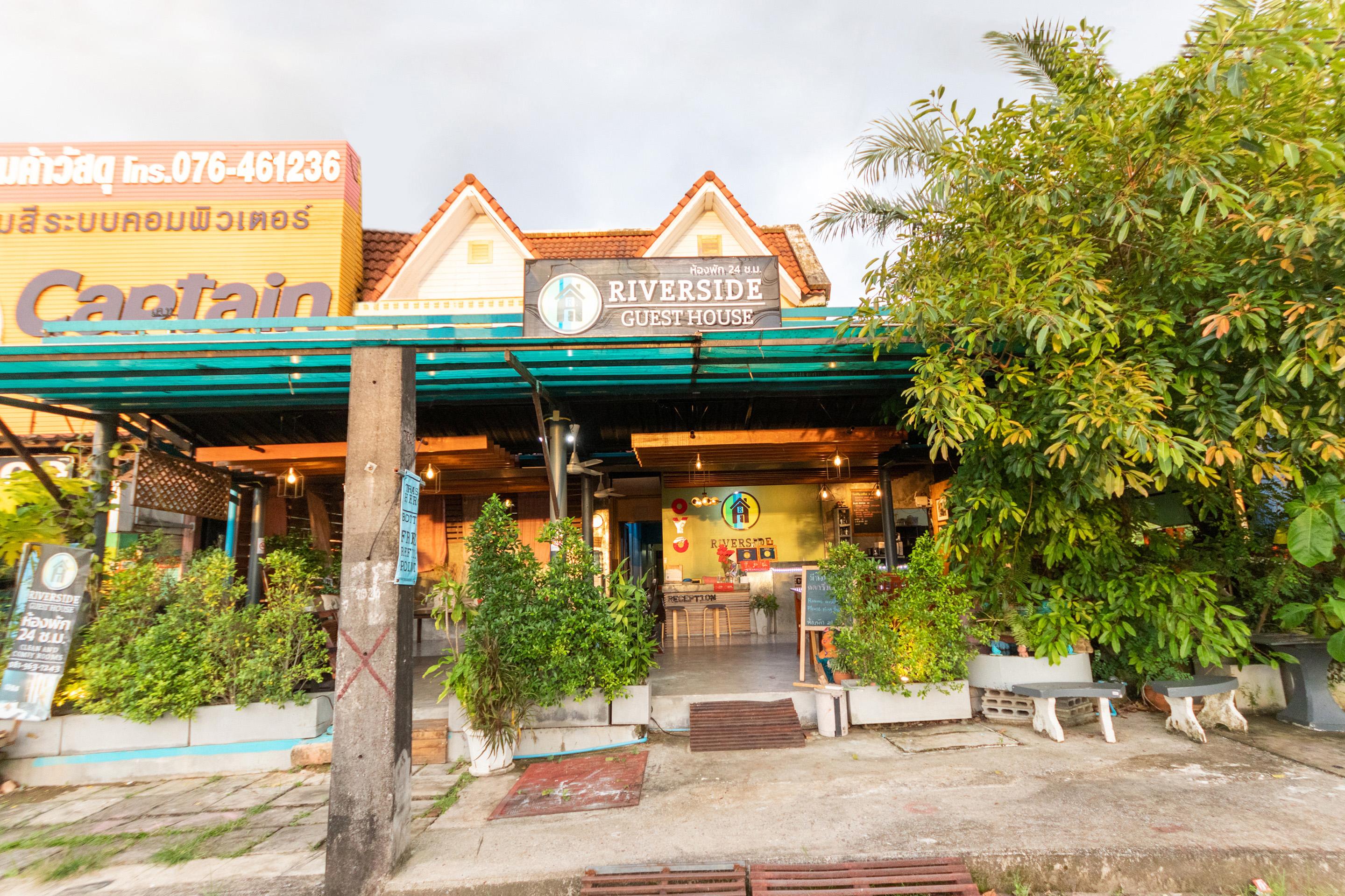 Oyo 75304 Riverside Guesthouse Khao Lak Buitenkant foto