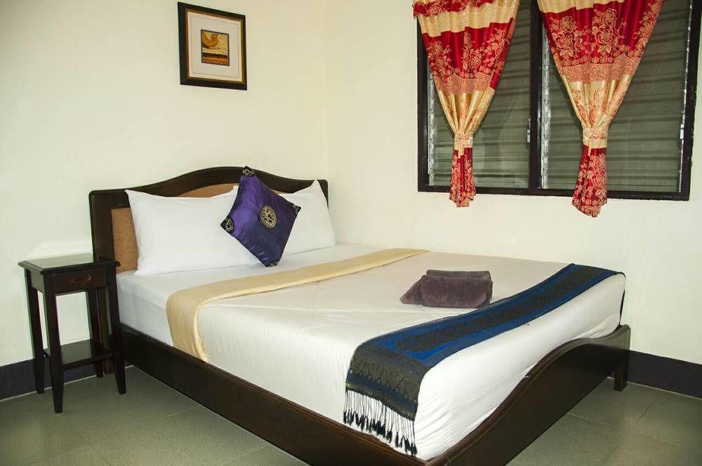 Oyo 75304 Riverside Guesthouse Khao Lak Buitenkant foto